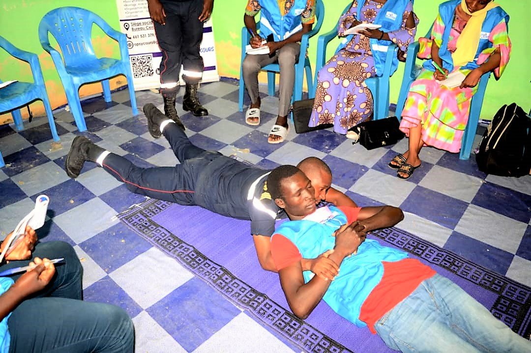 Formation premiers gestes d'urgence — équipe OPSYCOURS